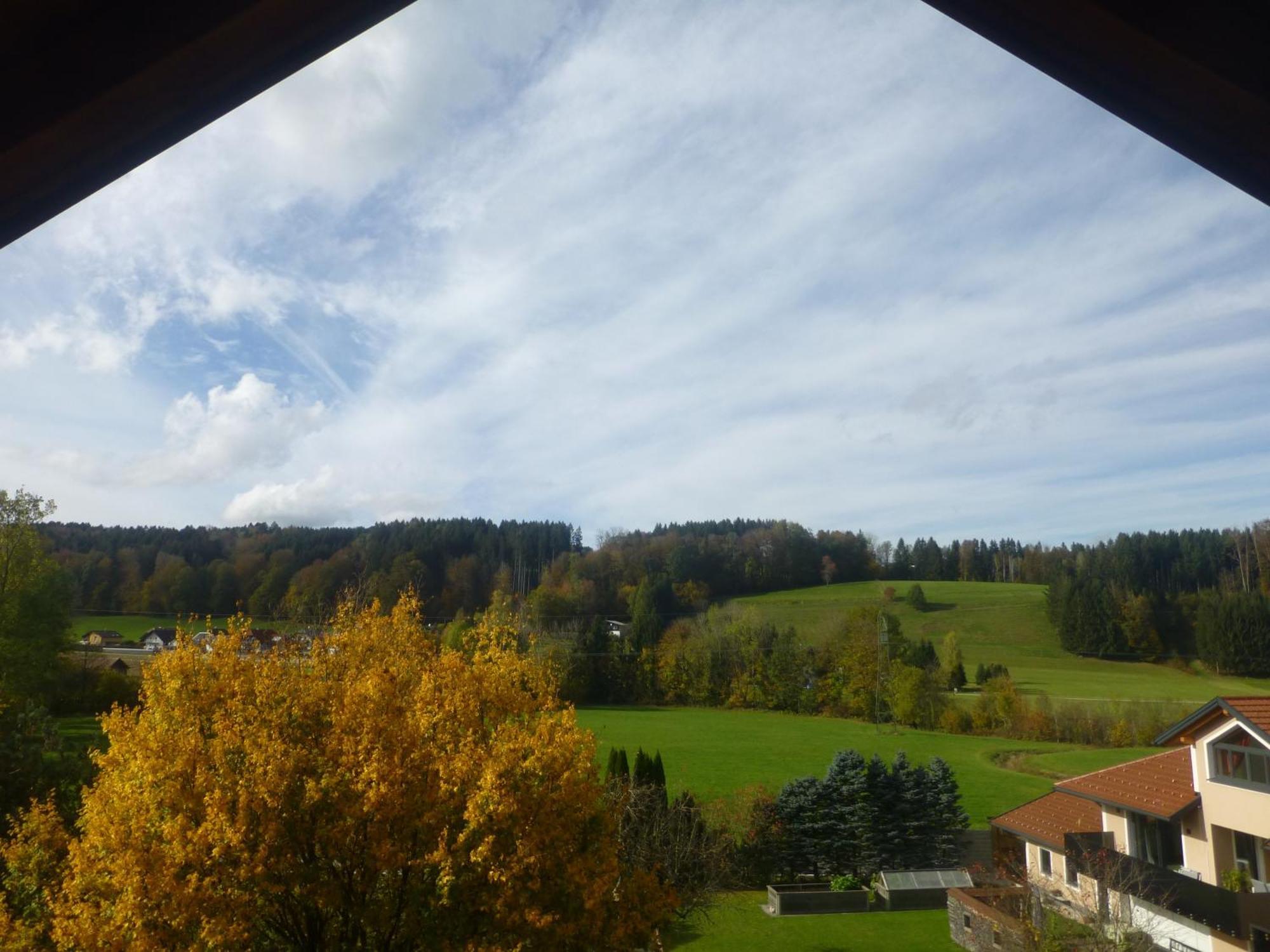 Rosslwirt-Rast Bed & Breakfast Strass im Attergau Luaran gambar