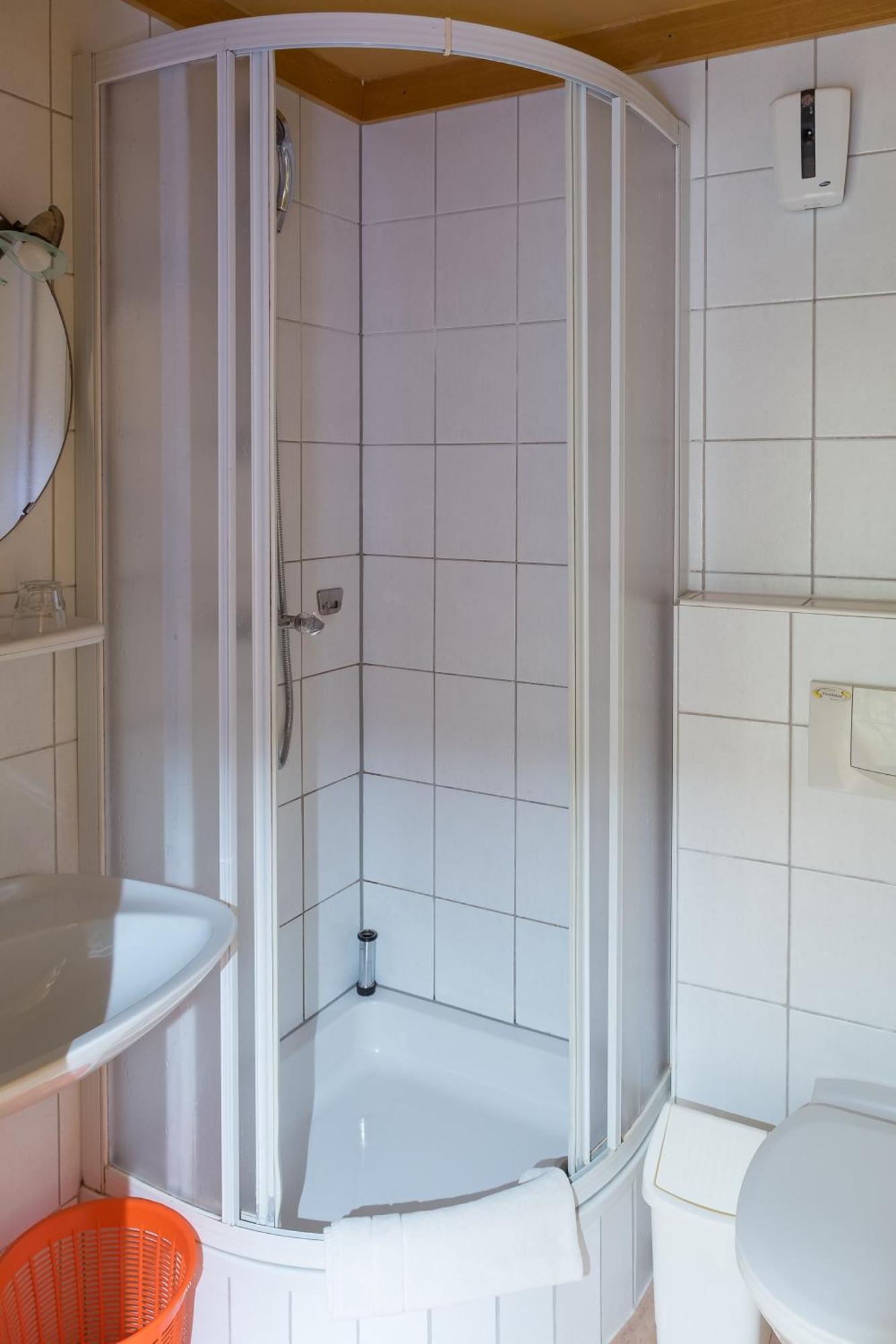 Rosslwirt-Rast Bed & Breakfast Strass im Attergau Luaran gambar