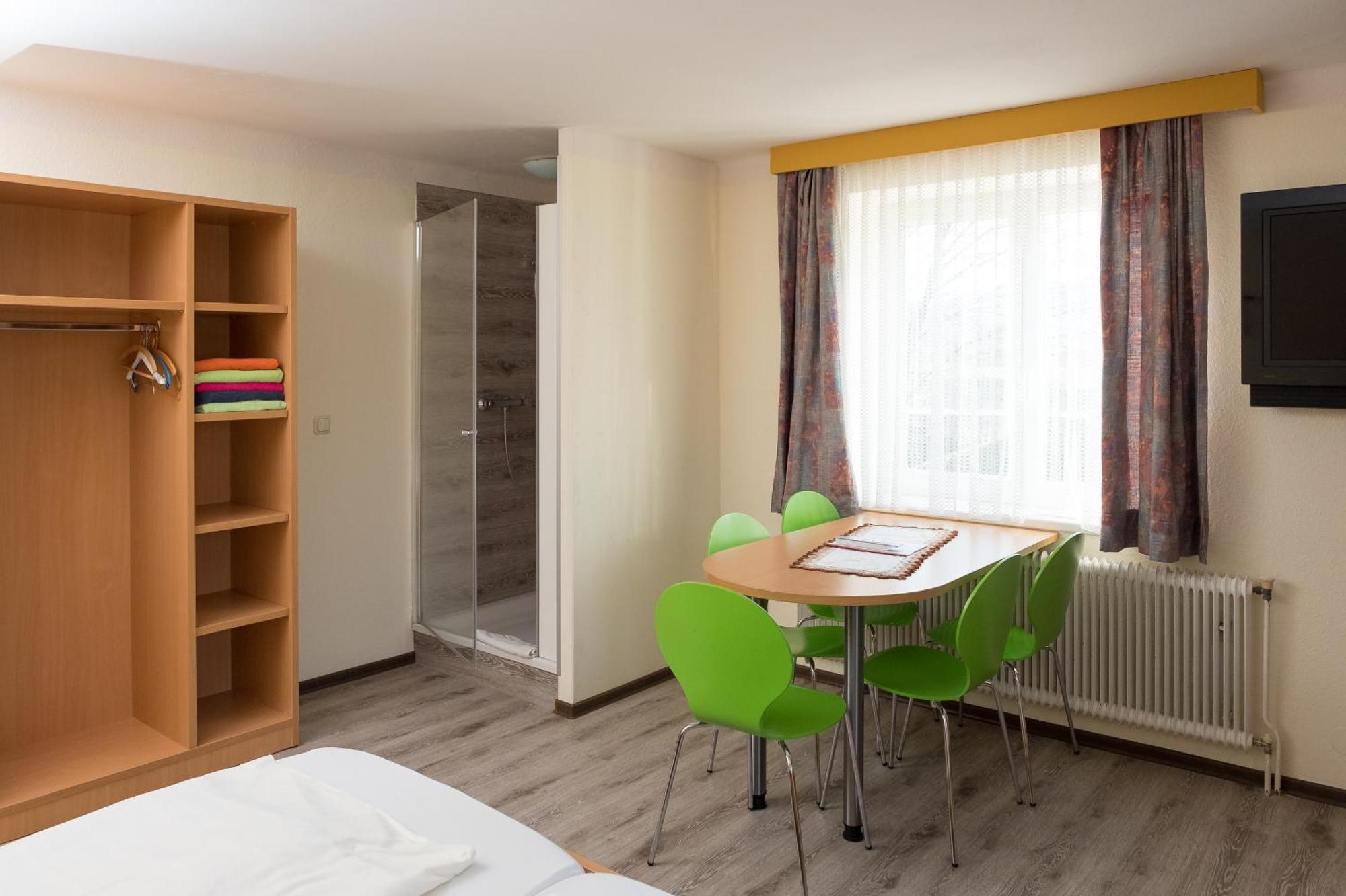 Rosslwirt-Rast Bed & Breakfast Strass im Attergau Luaran gambar